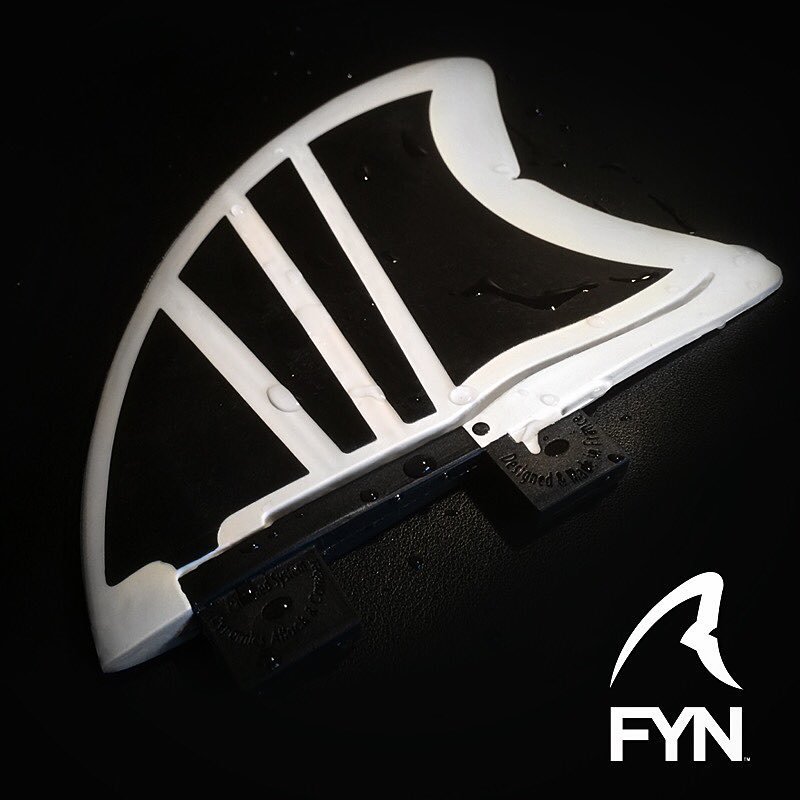 Aileron de surf dynamique FYN Genome, armature articulée et peau souple